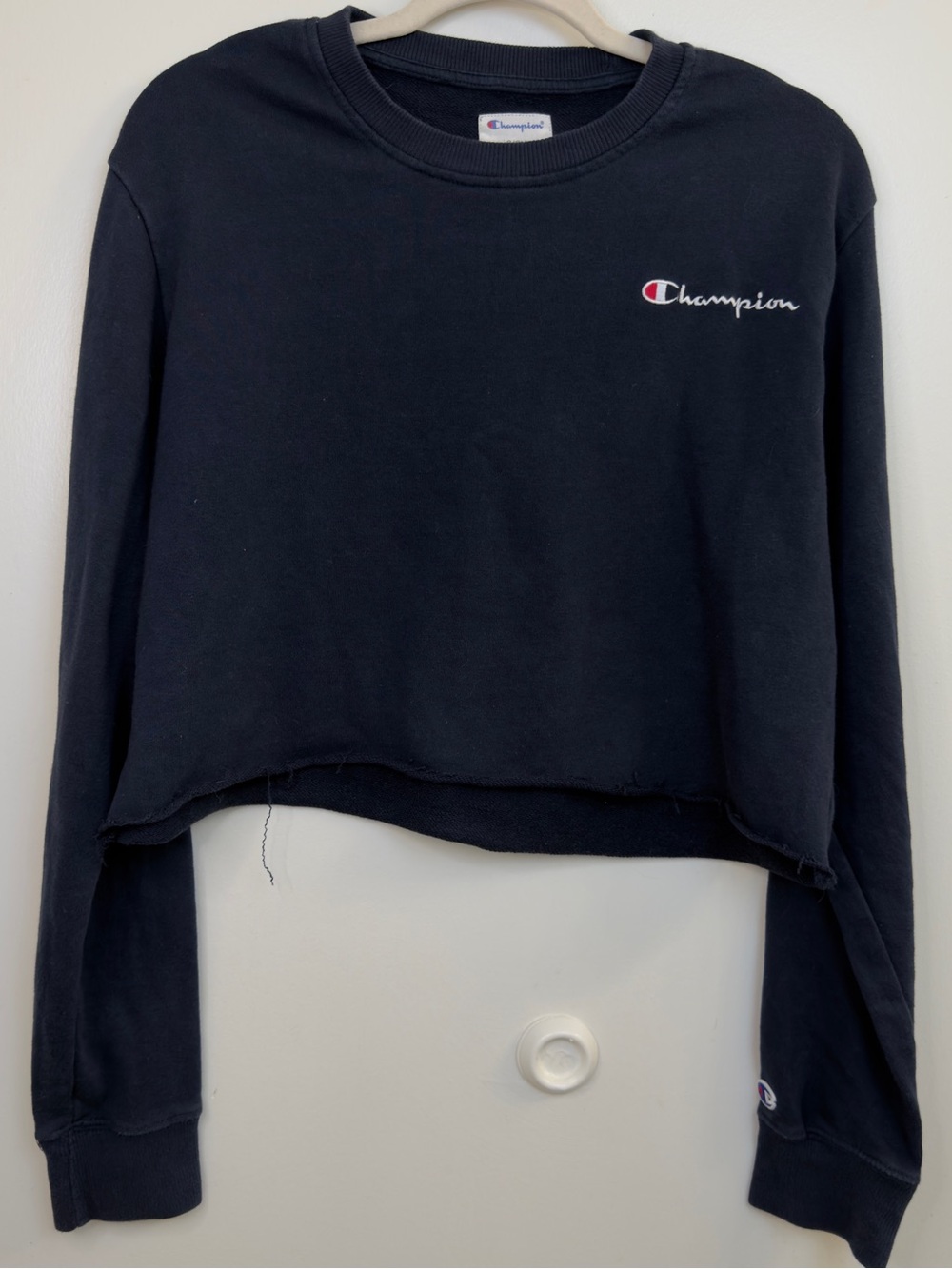 Champion Women’s Black Cropped Crew Sweatshirt with Script Logo Size Small